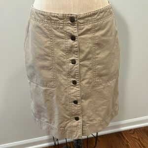 Lauren by Ralph Lauren khaki skirt. Size 8.